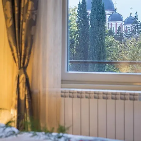 Garni Lux 3*