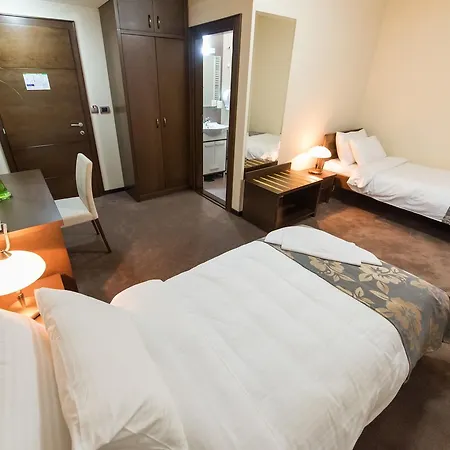 Garni Lux 3* كراغوييفاك